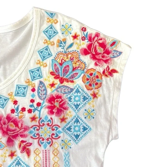 Savanna Jane Floral Embroidered Top White Size Small - Picture 3 of 11